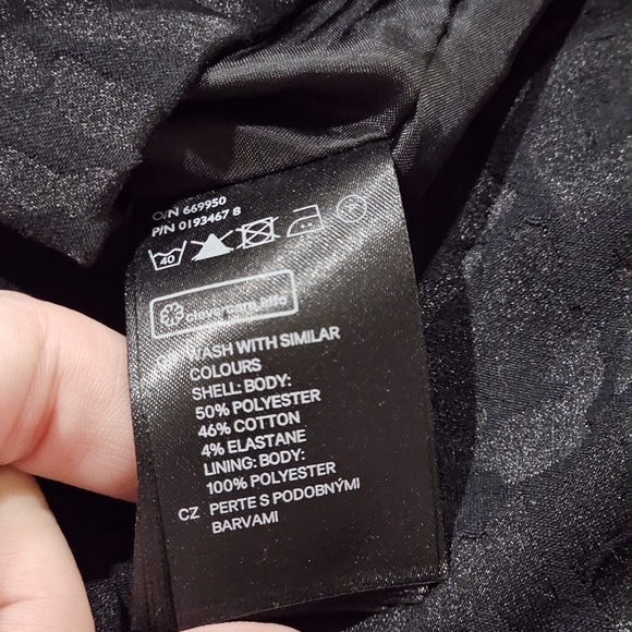 H&M ✦ Black Animal Print Dress 2 ✦ Cutout Back Lined Structured Sleek Stretch 2 - Picture 10 of 16